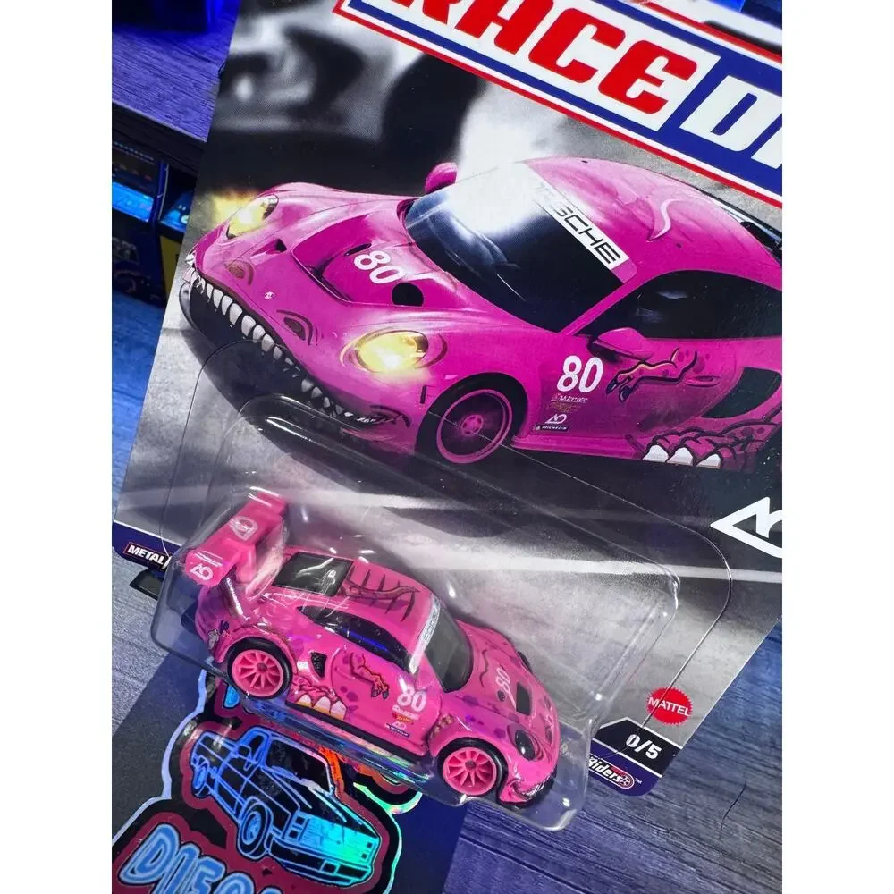 Hot Wheels Race Day Chase Roxy Porsche 911 GT3
